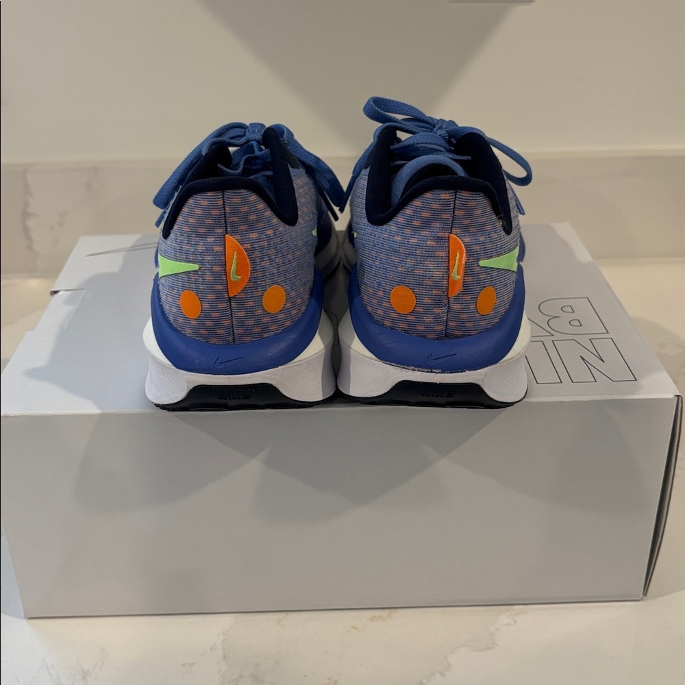 Nike Women’s Vomero 17 - Picture 4 of 7